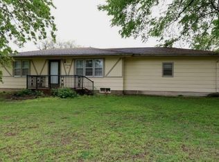 526 E Bridge St, Mulvane, KS 67110