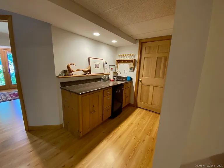 177 W Hyerdale Dr — Photo 28
