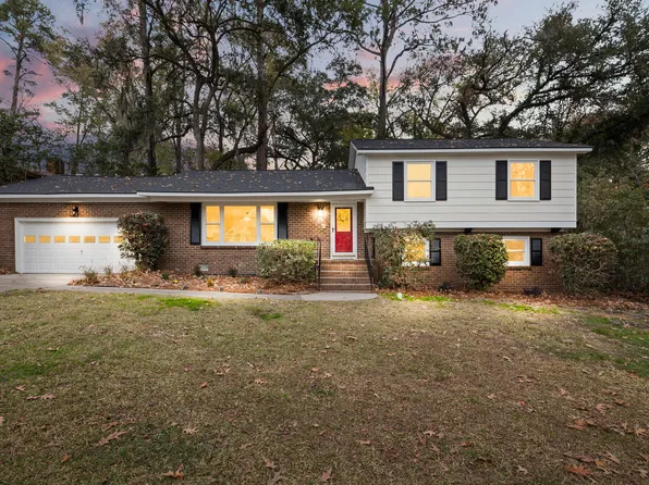 321 Fairington Dr, Summerville, SC 29485