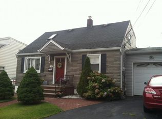 39 Howard St, Lodi, NJ 07644
