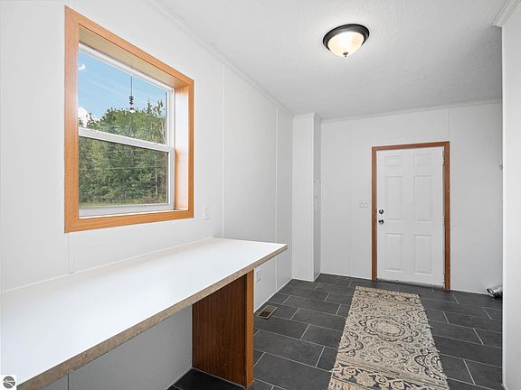 5th image of 8484 Zue Rd