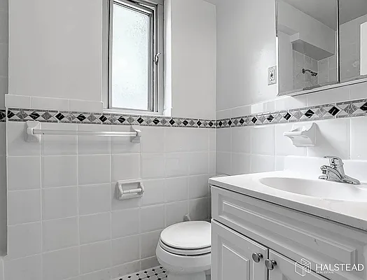 Rented by Halstead Real Estate | media 15