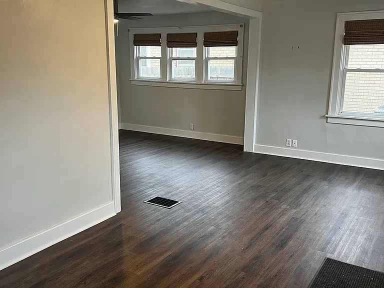 1022 Winter St — Photo 5