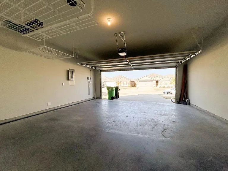 1804 Berry Ridge Trl — Photo 30