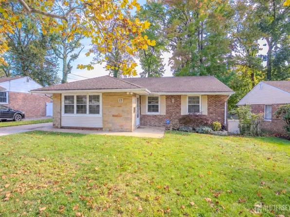 17 Melville Rd, Edison, NJ 08817