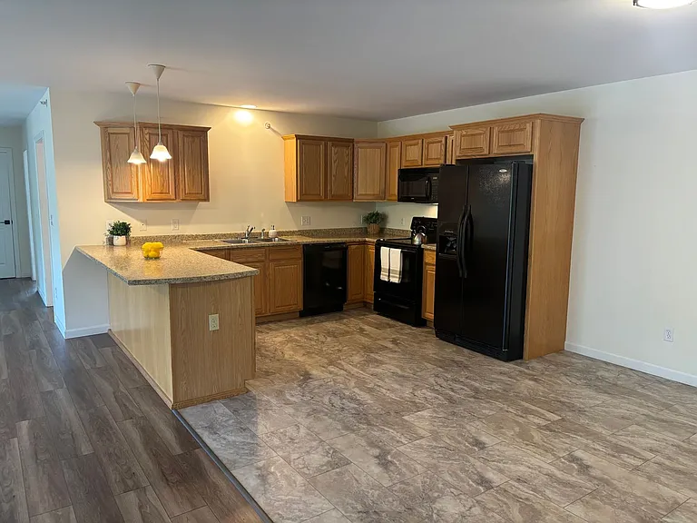 4 Commonwealth Dr — Photo 21