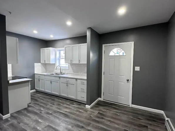 153 Vine St, Plymouth, PA 18651