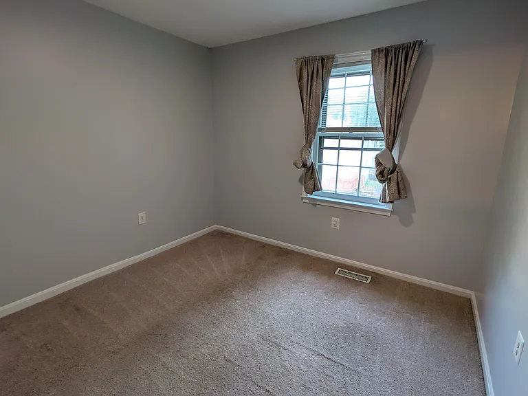 5612 Sutherland Ct — Photo 35