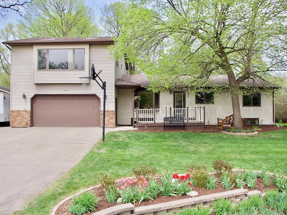 1st image of 414 Southwood Dr