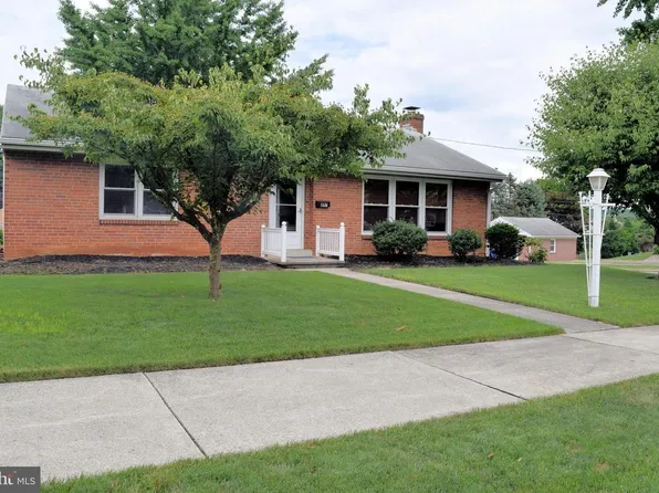 847 E Maple St, Palmyra, PA 17078