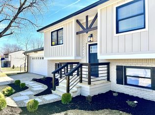 Lis &品 7836 Lacy Dr, Indianapolis, IN 46227 | Zillow