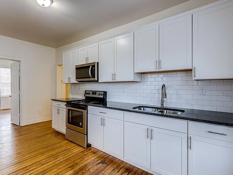 2922 Noble Ave #A — Photo 13
