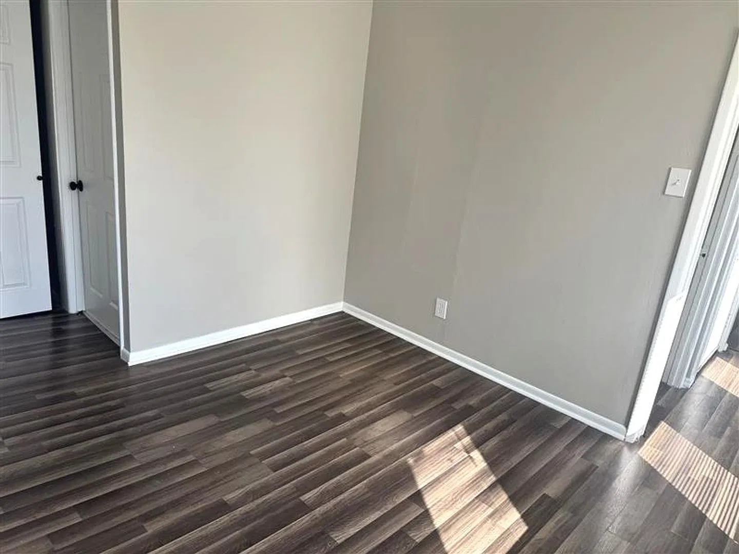 2 bed, 1.0 bath, $1,125 — Photo 4