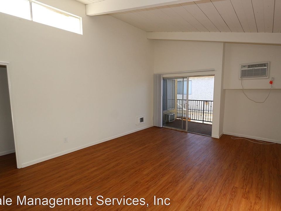 1st image of 18347 Collins St APT 24