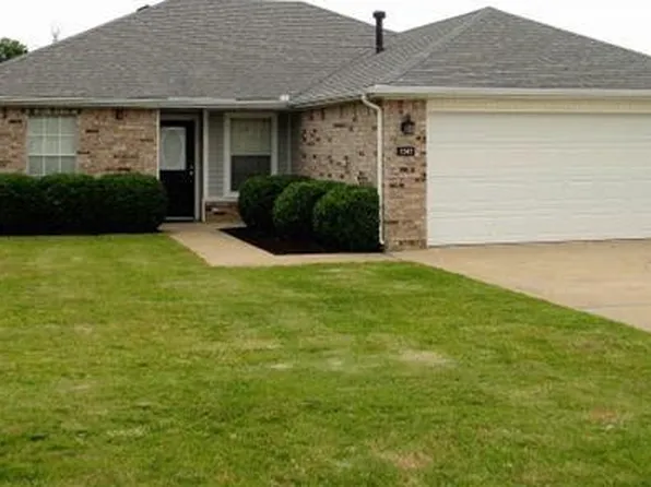 1347 S Camellia Ln, Fayetteville, AR 72704