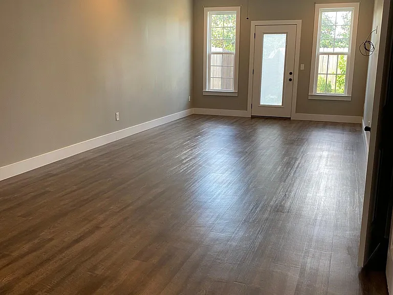 5986 Commons Ln NE — Photo 5
