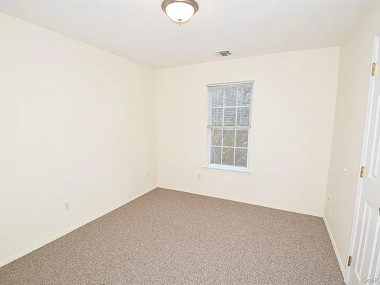 18 Garden Way — Photo 16
