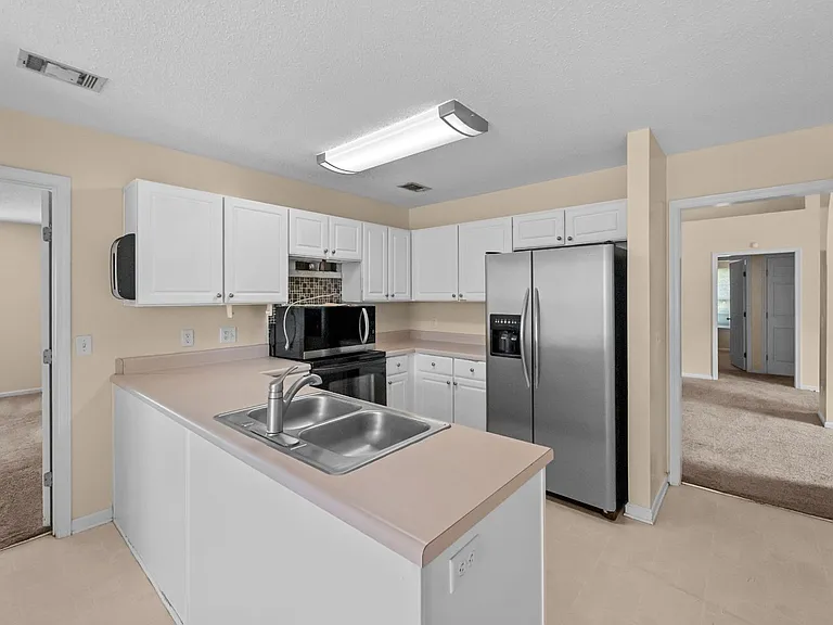 119 Pampas Dr — Photo 15