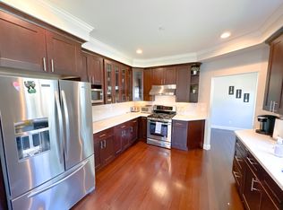 800A Prospect Row, San Mateo, CA 94401