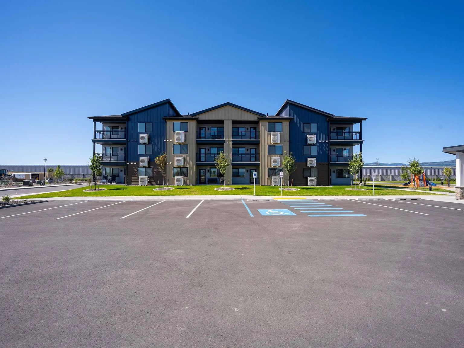 Sky Meadow Villas — Photo 1
