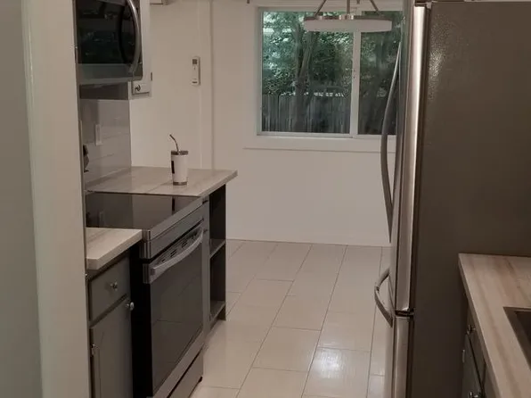 1308 Monarch Ln, Davis, CA 95618