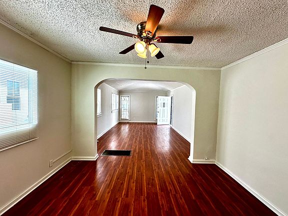 4th image of 612-614 N Poinsettia Pl #612