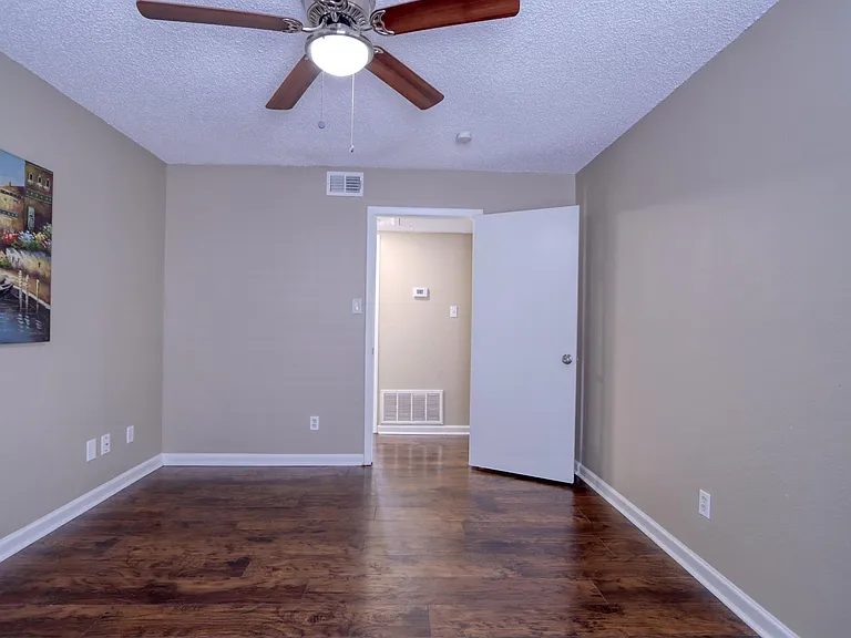 707 Harbour Town Dr #1 — Photo 25