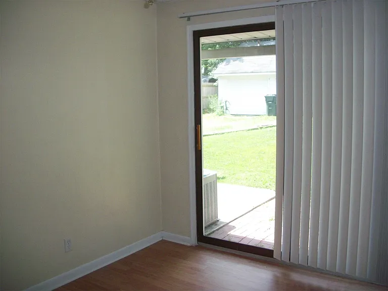 1826 Hanover St — Photo 13