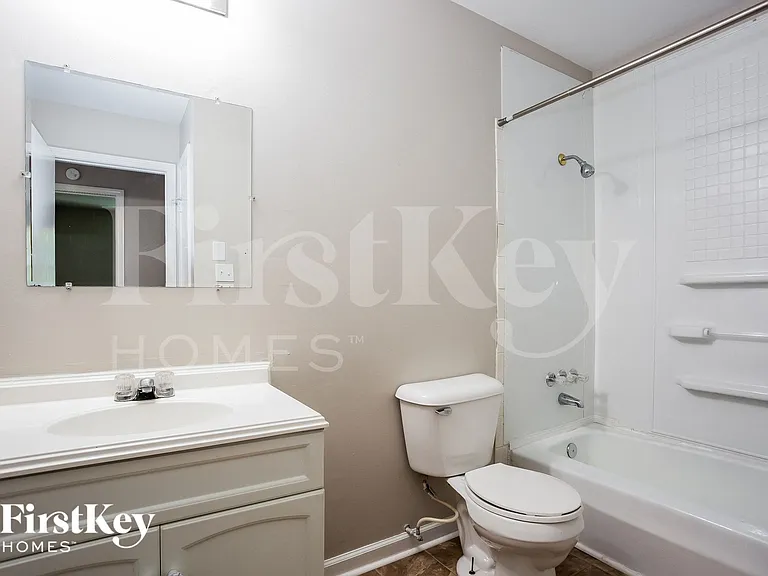 4438 Windsor Rd — Photo 13
