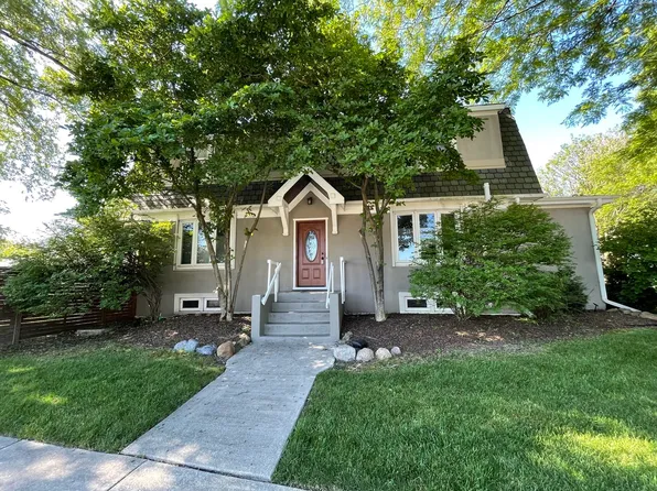 45 N Madison Ave, La Grange, IL 60525