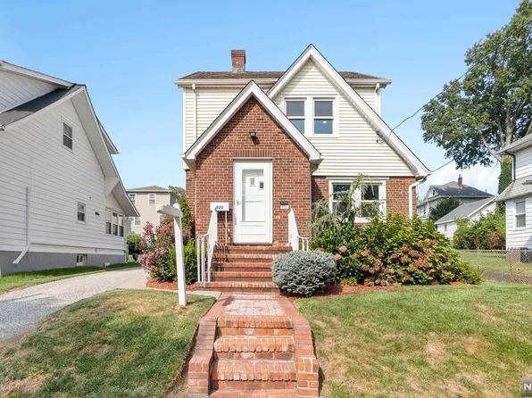 300 James St, Teaneck, NJ 07666
