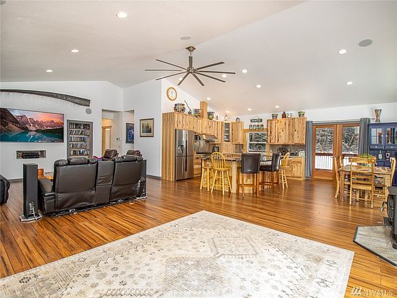Spacious, open floor plan with vaulted ceilings.
