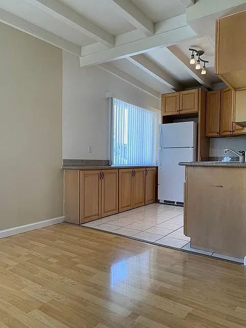2 bed, 625 sqft, $2,975 — Photo 2