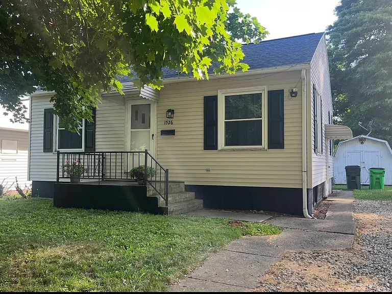 1526 Dover Ave — Photo 6