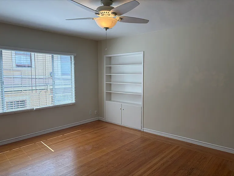 1825 Clinton Ave — Photo 4