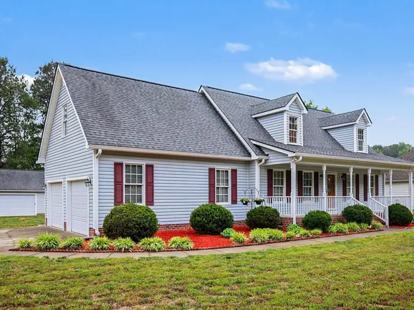 100 Linnett Ct, Youngsville, NC 27596