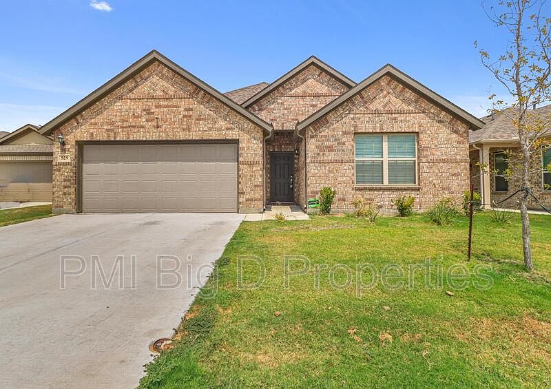 1st image of 529 Passionflower Dr