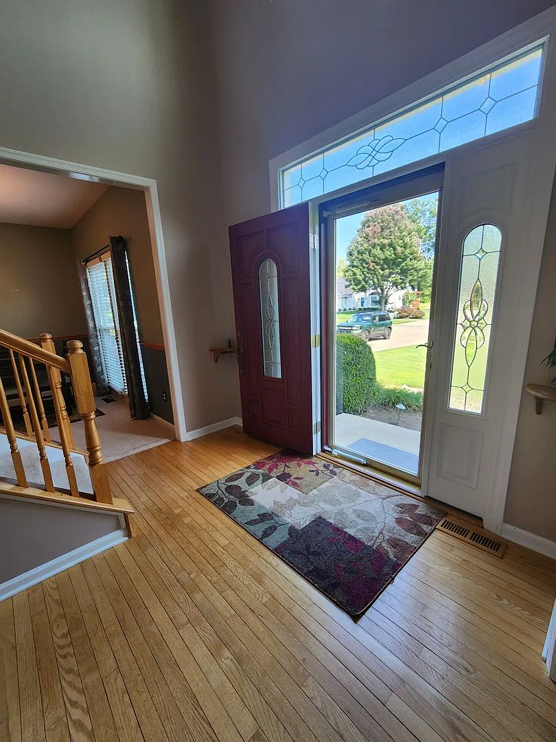 Gorgeous 4 Bedroom Home For Rent in Avon — Photo 3