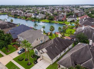 10143 Ripple Lake Dr, Houston, TX 77065