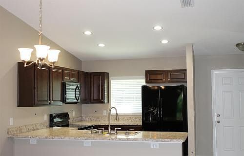3rd image of 9208 N Travis Dr