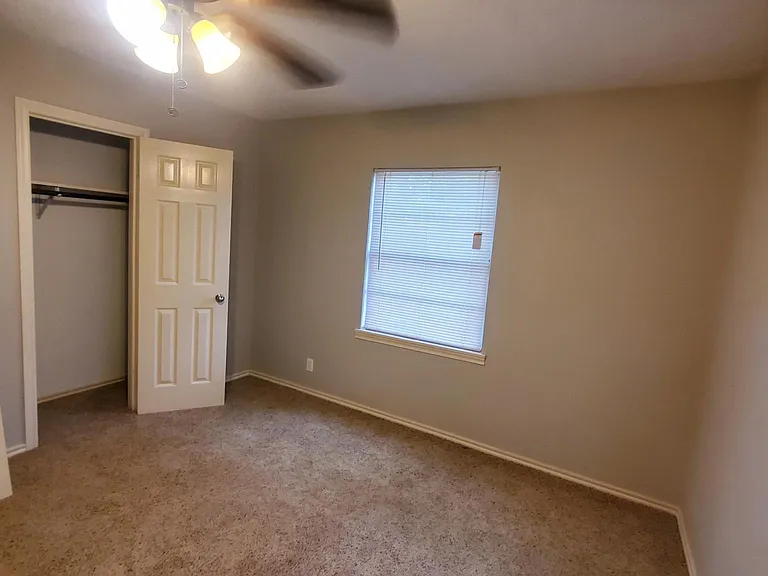 217 Wellington St — Photo 21