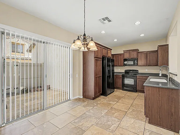 26616 N Babbling Brook Dr — Photo 16