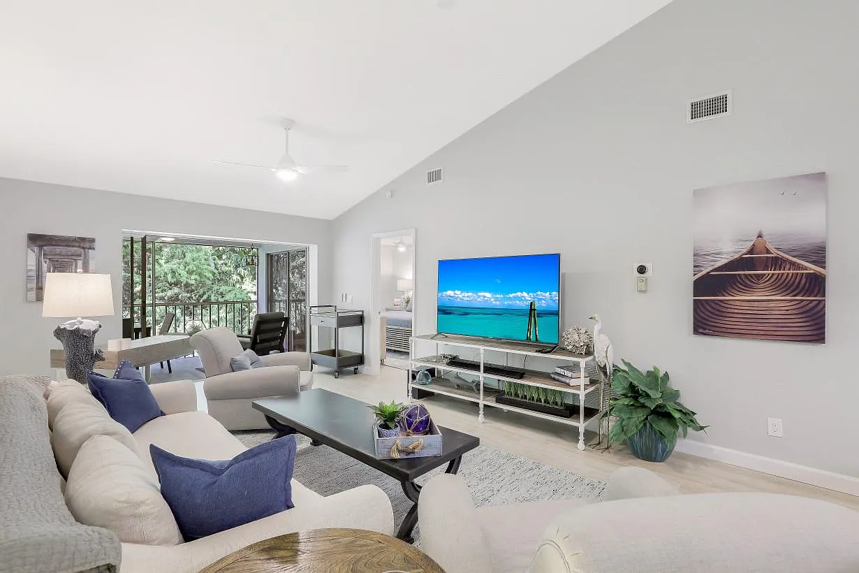2 bed, 1179 sqft, $2,500 — Photo 2