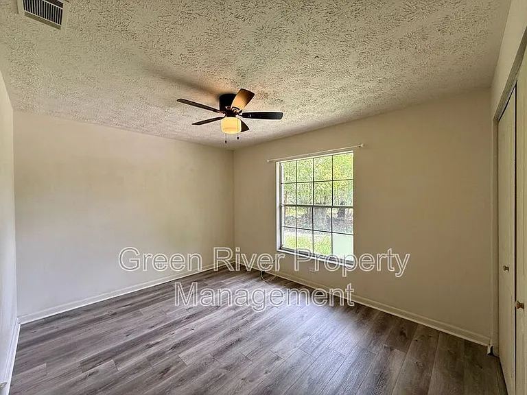 7398 Worthington Rd — Photo 19