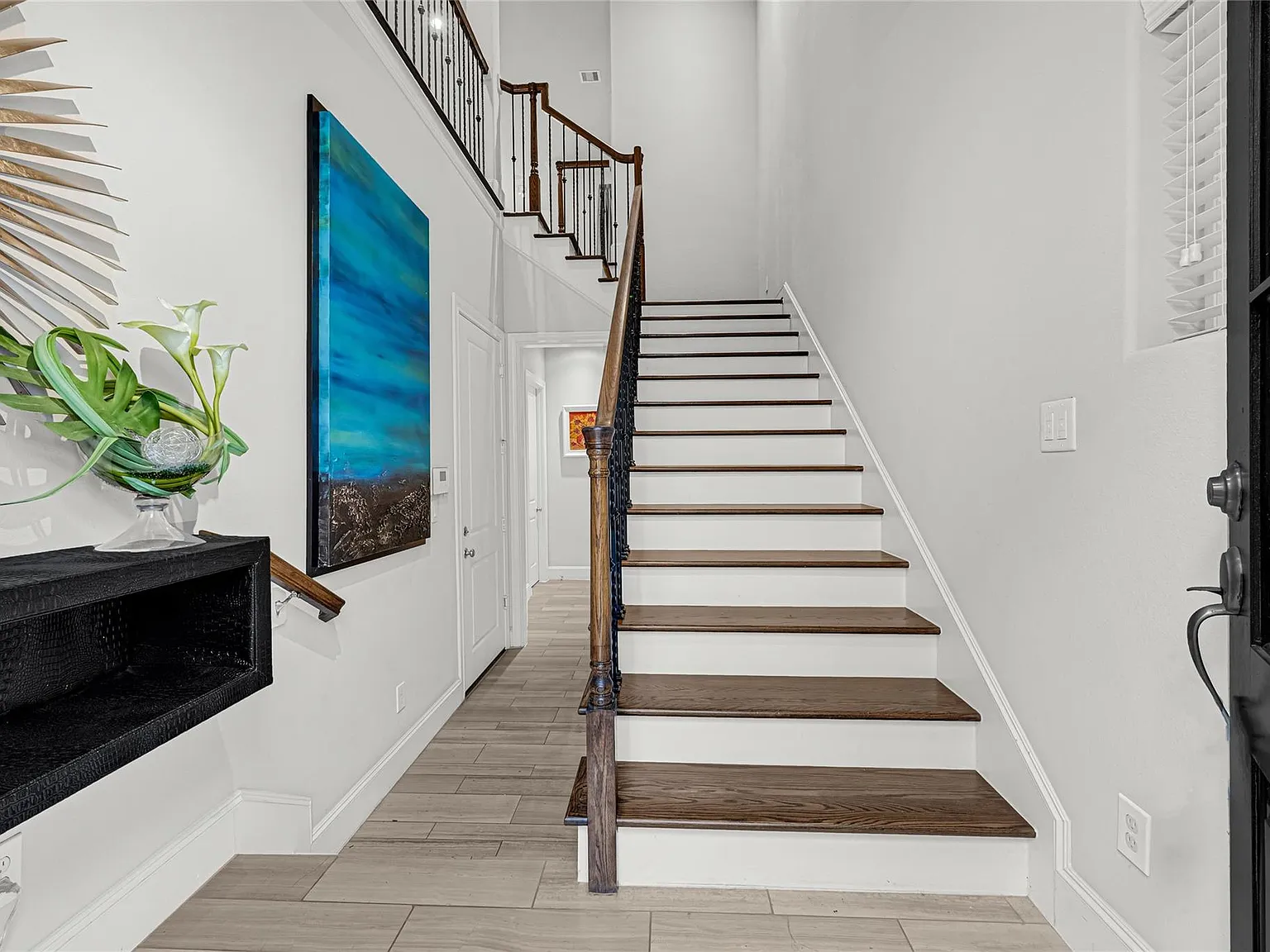 3 bed, 3.5 bath, 2976 sqft, $4,000 — Photo 4
