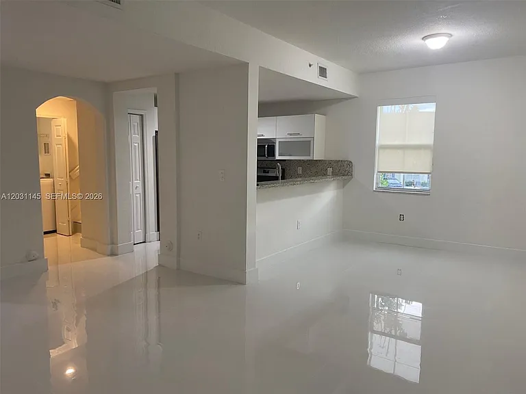 11201 NW 83rd St #202 — Photo 1