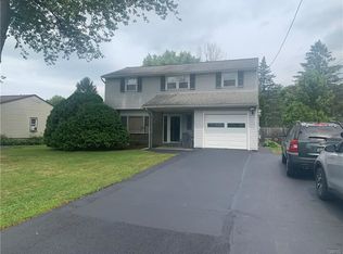 5883 W Pine Grove Rd, Cicero, NY 13039