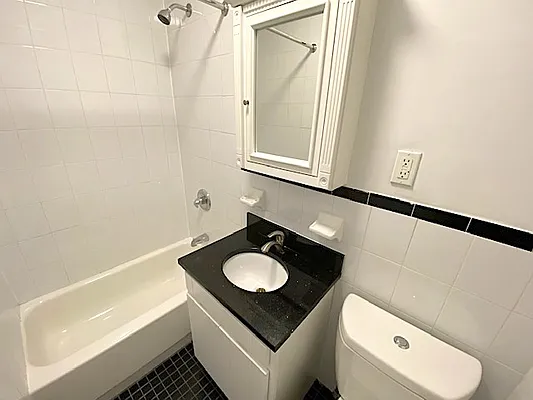 Rented by Highline Residential | media 10