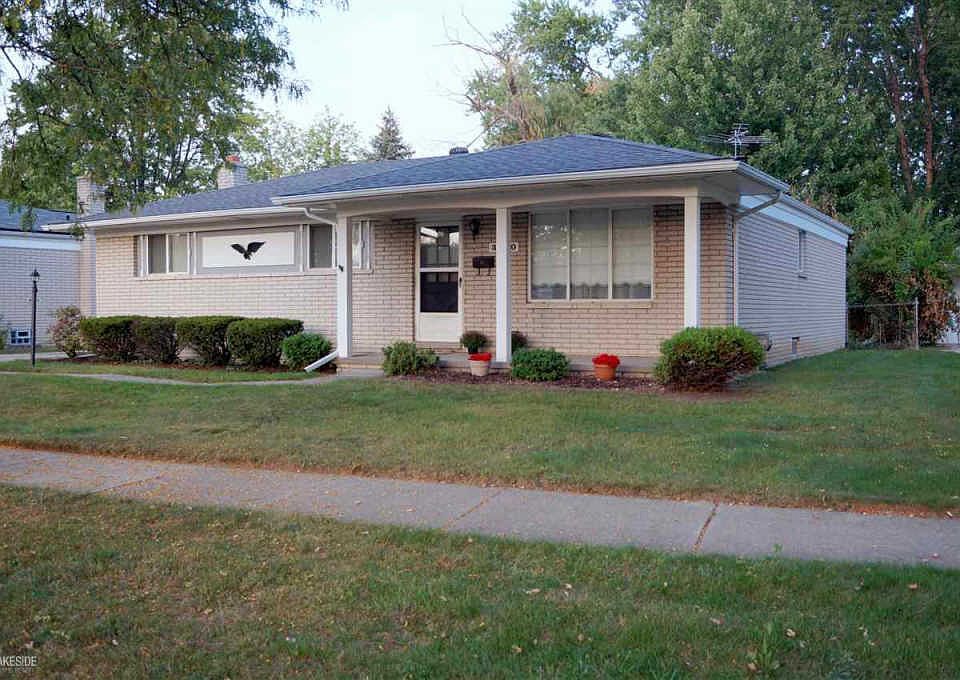 1st image of 30150 Manor Dr