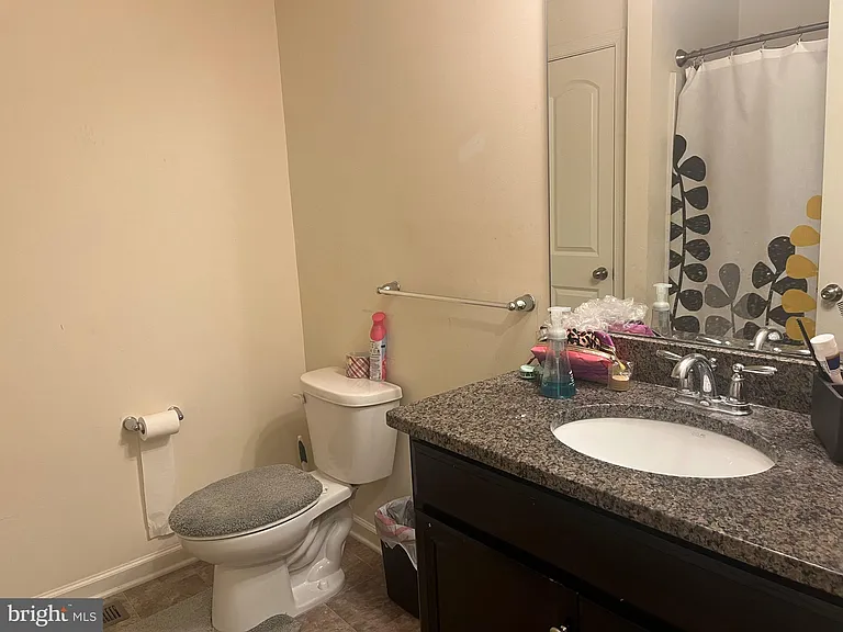 141 Graystone Dr — Photo 29